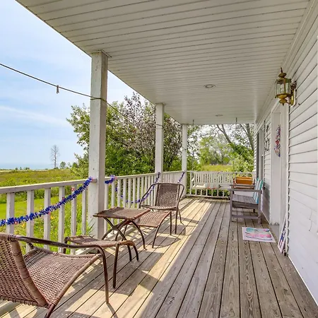 Algoma Vacation Rental With Fire Pit And Lake Views!